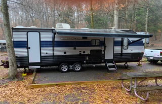 Pat's Wolf Den 2021 Forest River RV Cherokee