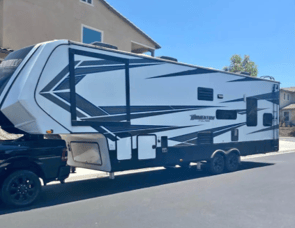 Grand Design Momentum M-Class 351M