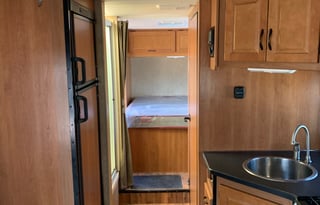 2015 Thor Motor Coach Four Winds 28A
