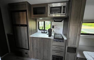 Hazzard's Cozy Camper: Ready to Roam!