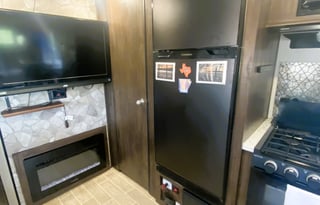 Ponderosa - 2020 Forest River Grey Wolf 26MK