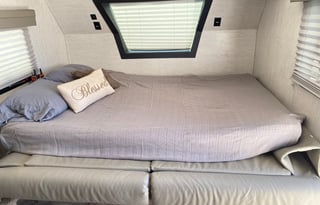 2022 Palomino Sleeps 5 With Bunk Beds & Solar!