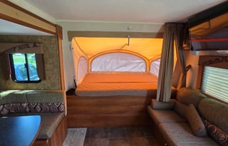 2014 Coachmen Freedom Express LTZ