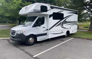Easy to drive 2021 Jayco Melbourne 24L