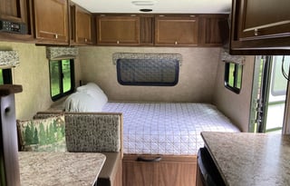 2018 Viking Ultra-Lite 17BH