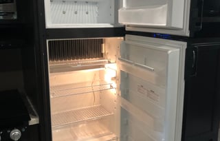 Couples Luxury RV Retreat – Pet-Friendly