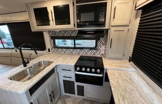 2024 CrossRoads RV Zinger ZR309BH