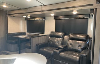 Outback Escape XL – Space, Comfort & Adventure