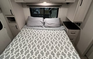 2024 Coachmen RV Freelander 30BH Ford 450