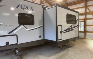 2019 Coachmen RV Apex Ultra-Lite 259BHSS