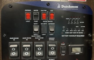 2020 Dutchmen Triton3915 Toy Hauler