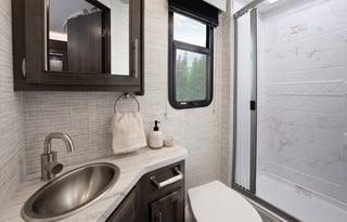 2025 Entegra Coach Qwest SE 24L 25' Class C diesel