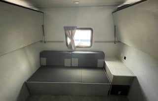 Pet Friendly Luxury Family Retreat on Wheels