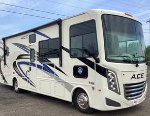 Thor Motor Coach ACE 32B