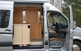 Adventure Van - Pleasure-Way Plateau TS