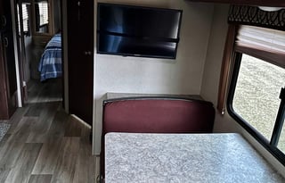 2017 Dutchmen RV Denali 2462RK