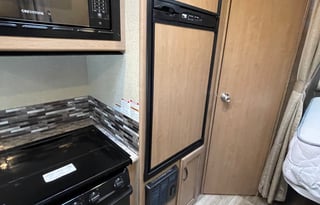 2018 Thor Motor Coach Four Winds 22B “Let’s Go!”