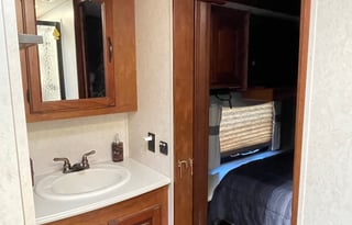 2013 Coachmen RV Sportscoach Cross Country 405FK