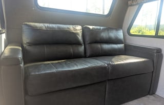 Cozy R-Pod Retreat