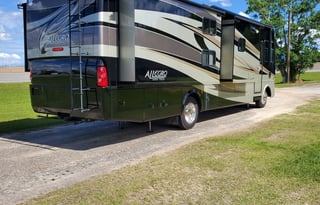 2012 Tiffin Elegro 35QBA Bunkhouse