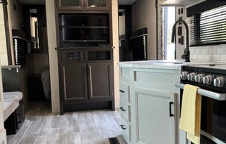 Family and Pet friendly!!  Sleeps up to 8!