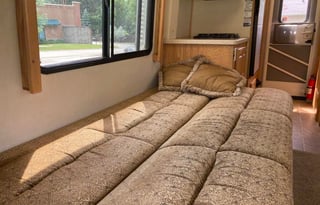 2007 Born Free Easy Drive Dog Friendly 1st Class