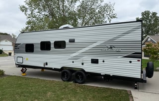 2025 Jayco Jayflight SLX 260BH – Sleeps up to 10!