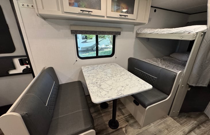 Dinette, fits 4 people