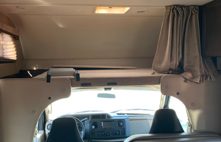 Overhead sleeping area sleep two up 500 pounds