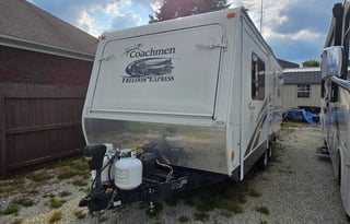 2014 Coachmen Freedom Express LTZ