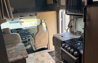 Thor Chateau 22E — Your Home on the Road Awaits!