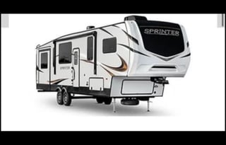 Four Paws Fifth Wheel