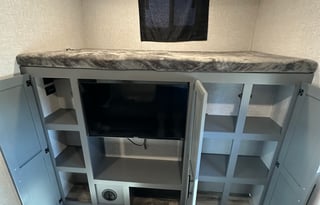 2023 Crossroads Volante 34BH - Kid & Pet Friendly!