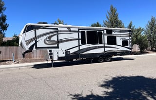 2014 Keystone Fuzion 7+ Guests