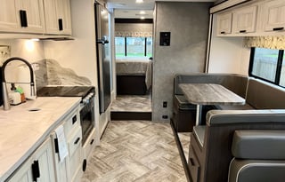 Enjoy a cruise in "CRUZ"! *TAILGATER'S DELIGHT!*