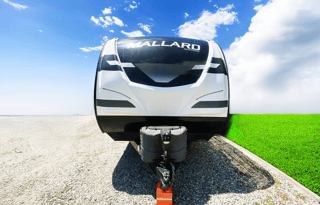 * Marshmallow Den! * Slide-Out Space * Sleeps 10!