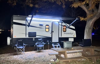 Cozy& Fully Stocked 2021 Keystone Hideout Off‑Grid