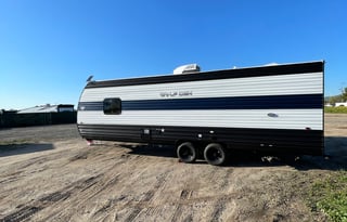 NEW 2024 29ft Light Weight Sleeps 8 Forest River