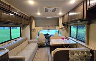 2019 Thor Motor Coach Freedom Elite 30FE Bunkhouse