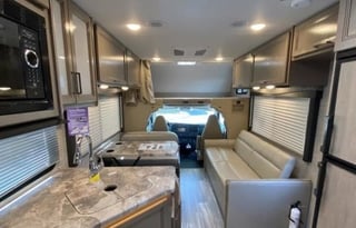 2022 Thor Class C 28A