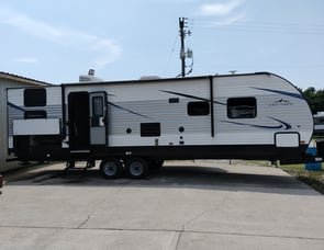 EAST TO WEST Della Terra 28 KRD