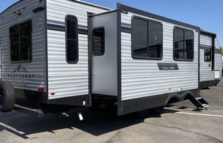 2024 EAST TO WEST Silver Lake 29K2S