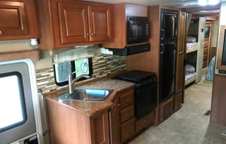 2011 Damon Daybreak 35BD