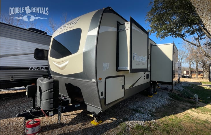 Front of Flagstaff with Large Picture Window to Enjoy the Great Views!