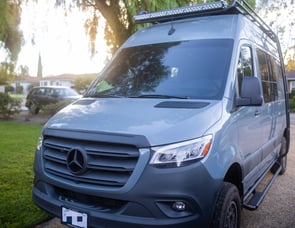 El Kapitan Mercedes Story Maker