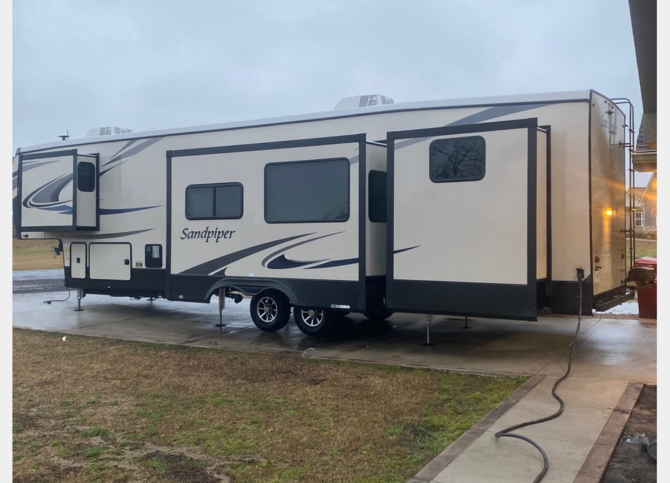 Fifth Wheel rentals in Tyler