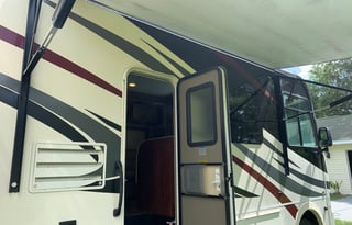 2018 Coachmen RV Pursuit 33 BH Blanche