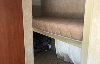 2011 KZ Sportsmen M19BH