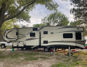 Jayco North Point 377RLBH