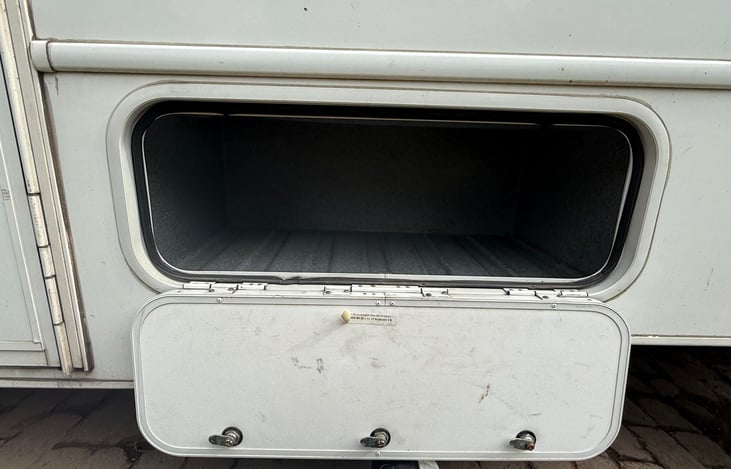 Passenger compartment #4. This is our shoe compartment and other varias items.